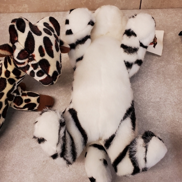 🐯🦒 NWT White Tiger & Giraffe Stuffed animal set - Picture 7 of 16